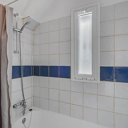 Two Bedrooms With Ocean Views Apartament