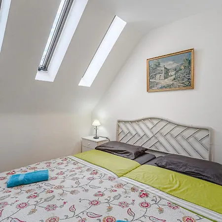 Two Bedrooms With Ocean Views Apartment