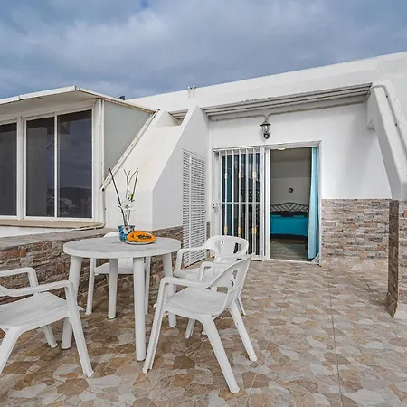 Apartment Two Bedrooms With Ocean Views *