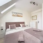 Two Bedrooms With Ocean Views *