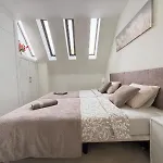 Two Bedrooms With Ocean Views 公寓
