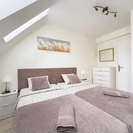 Two Bedrooms With Ocean Views *